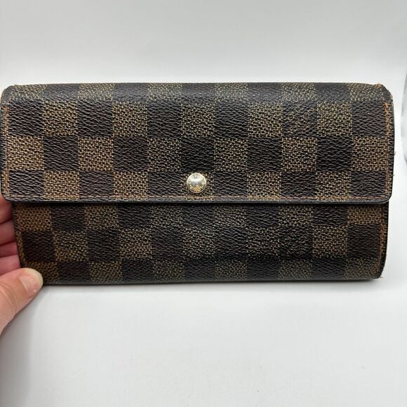 Pre-loved Authentic Louis Vuitton Damier Ebene Sarah Wallet  *See Notes* - Picture 2 of 16